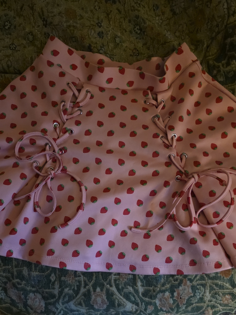 Hot Topic Pink Strawberry Print Lace-Up Womens Mini Skirt
